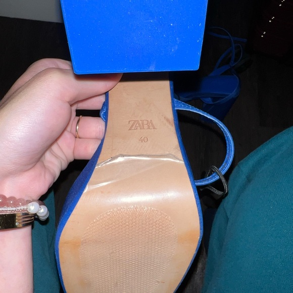 BRAND NEW Zara blue platform heels. Super cute and fun!! Open to offers :) - Picture 4 of 6